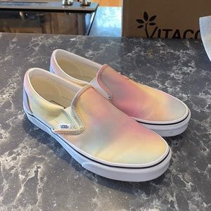Tie dye size 8 slip on vans